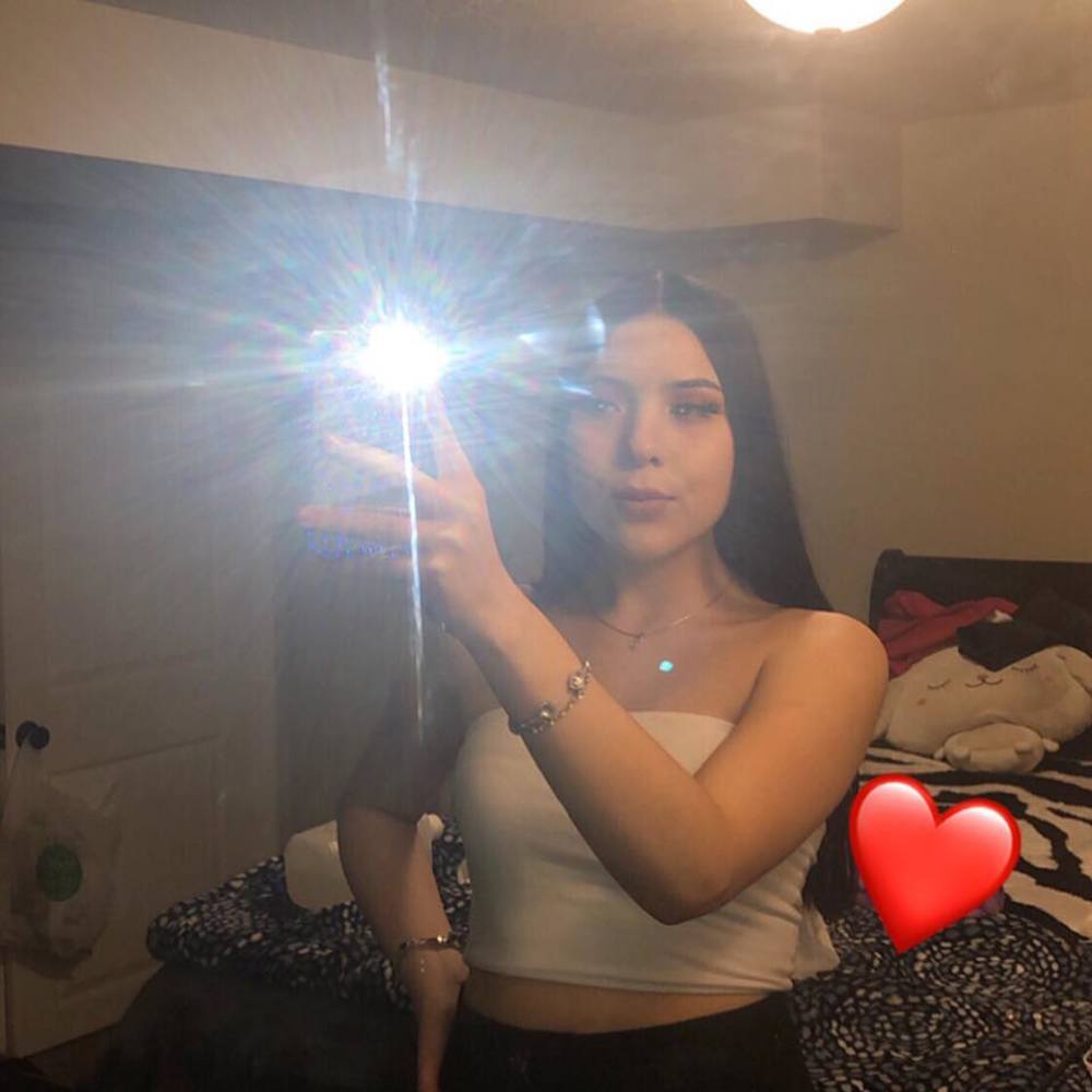 Meet your Posher, Evelin